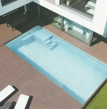 Piscine enterrée polyester Améthyste aux formes architecturales – gamme Neomoon Neopool