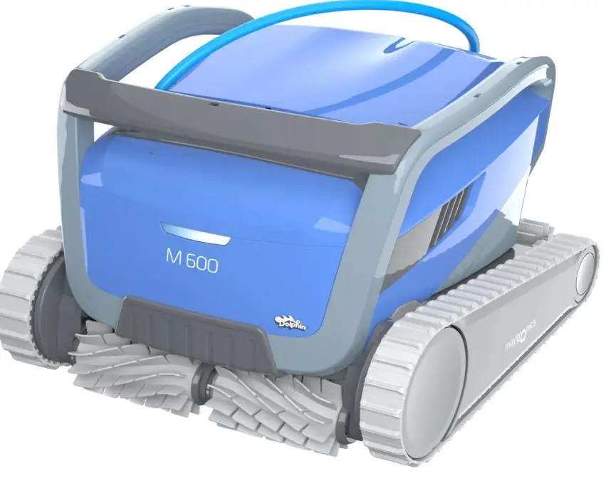 M600